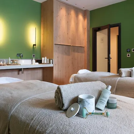 Mgm & Residences - Manaka Appart hôtel 5*