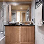 Mgm & Residences - Manaka Aparthotel 5*