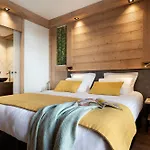 Mgm & Residences - Manaka Aparthotel 5*