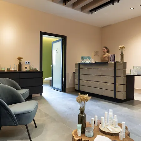 아파트호텔 Mgm & Residences - Manaka 5*