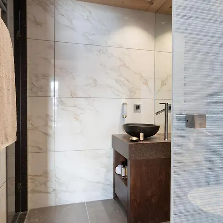 Mgm & Residences - Manaka Apartmanhotel