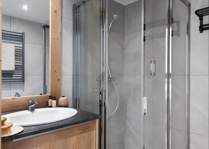 Mgm & Residences - Manaka Aparthotel